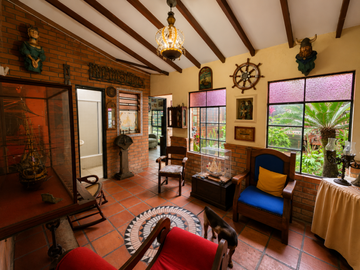 VENTA CASA CHAMPAGNAT DE UN PISO, SUR CENTRAL CALI