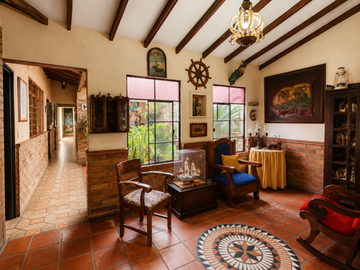 VENTA CASA CHAMPAGNAT DE UN PISO, SUR CENTRAL CALI