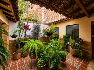 VENTA CASA CHAMPAGNAT DE UN PISO, SUR CENTRAL CALI