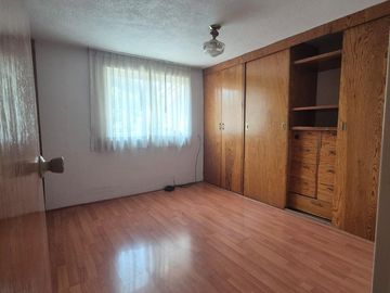 Casa en Venta, La Herradura Oportunidad para Remodelar