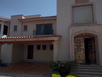 Casa - Condominio Jardines del Campestre