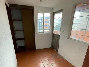 VENTA DE CASA DENTRO DE PRIVADA EN SAN FRANCISCO COAXUSCO EN METEPEC ATRÁS DEL COLEGIO ARGOS