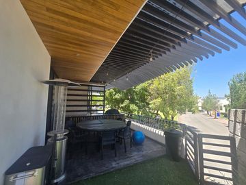 Casa en Club de Golf la Loma