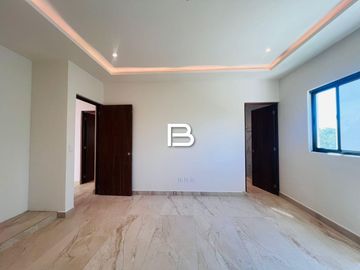 Casa en Fraccionamiento Vía Cumbres