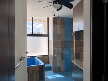 Casa Residencial Arbolada en renta