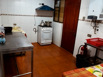 SE VENDE GRAN CASA EN EL TABO 7 HABITACIONES