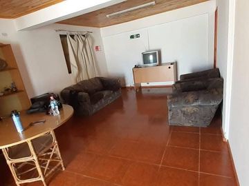 SE VENDE GRAN CASA EN EL TABO 7 HABITACIONES