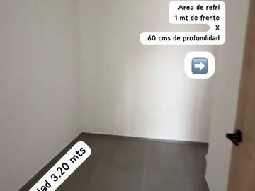 Oficina con balcón e iluminación natural a pasos del Ángel