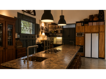 SE VENDE CASA DE ESQUINA CON POTENCIAL TURSTICO, CENTRO HISTÓRICO