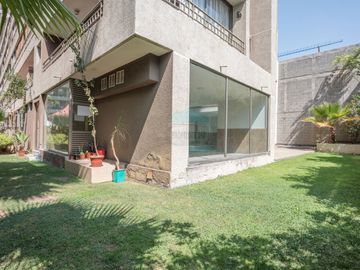 DEPARTAMENTO 2D2B CON ESTACIONAMIENTO EN ÑUÑOA