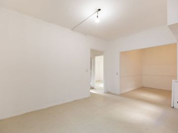 VENTA DEPARTAMENTO 3 AMBIENTES FLORES AMPLIO