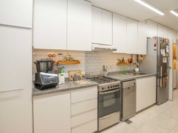VENTA DEPTO 3 AMB CON PATIO EN COLEGIALES