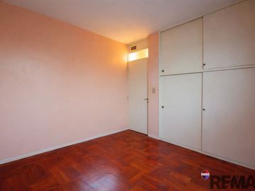 Venta 3 ambientes con 2 balcones. Colegiales