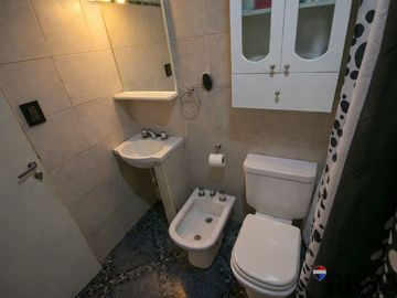 Venta 3 ambientes con 2 balcones. Colegiales