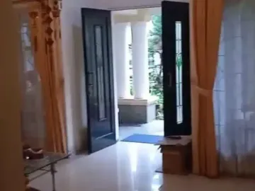 Rumah Mewah Luas 450 m² di Boulevard Permata Jingga Soekarno-hatta