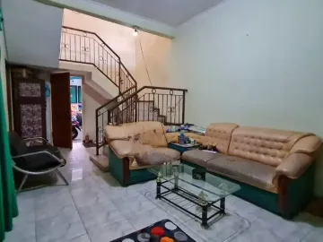 Rumah Kost Luas 299 m² Area Bunga Merak Semanggi Soekarno Hatta Suhat