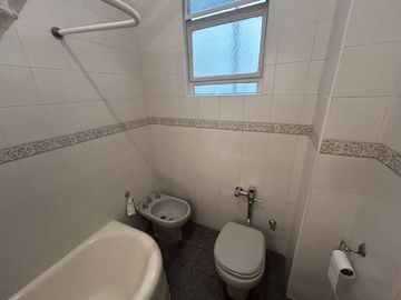 VENDE DEPARTAMENTO DE ESTILO 3 AMB APTO PROF