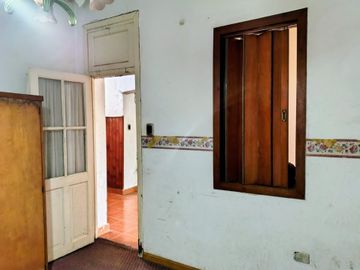 VENTA Casa 3 Dormitorios Liniers lote 242m2 apto c