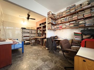 CASA EN VENTA- 4 DORMITORIOS- AVELLANEDA