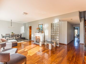 VENTA PENTHOUSE DÚPLEX 4 AMB. C/DEP + 2 GUARDACOCH