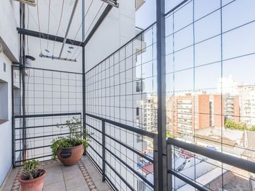 VENTA PENTHOUSE DÚPLEX 4 AMB. C/DEP + 2 GUARDACOCH