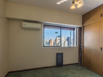 VENTA PENTHOUSE DÚPLEX 4 AMB. C/DEP + 2 GUARDACOCH