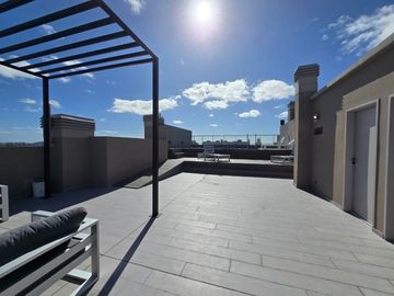 3 Ambientes con Balcón Y Cochera Av. Cabildo Núñez