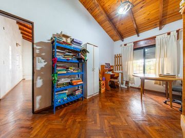 CASA VENTA BELLA VISTA 4 DORM COCHERA APTA CREDITO