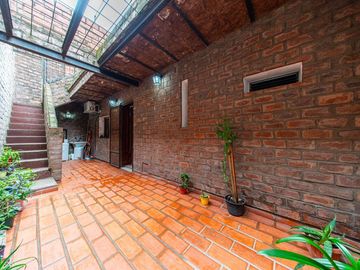 CASA VENTA BELLA VISTA 4 DORM COCHERA APTA CREDITO