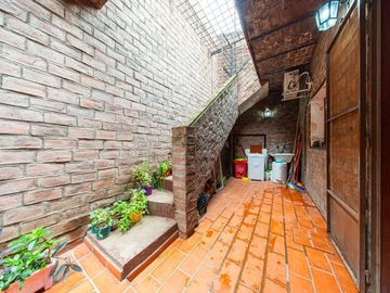 CASA VENTA BELLA VISTA 4 DORM COCHERA APTA CREDITO