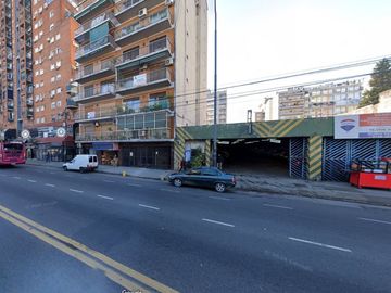 Venta Local, estacionamiento, galería, Flores