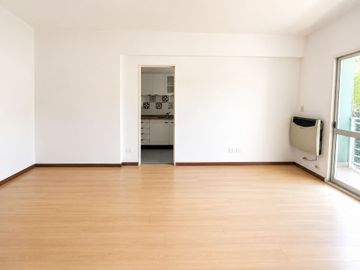 ALQUILER DEPTO 3 AMB CON BALCÓN - COGHLAN