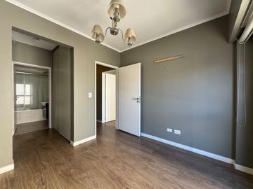 Venta 3 amb. c/cochera, balcón al frente Caballito
