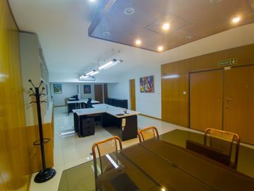 VENTA OFICINA PREMIUM TRIBUNALES  PLAZA LAVALLE