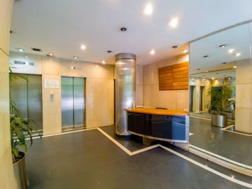 VENTA OFICINA PREMIUM TRIBUNALES  PLAZA LAVALLE
