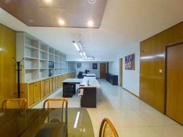 VENTA OFICINA PREMIUM TRIBUNALES  PLAZA LAVALLE