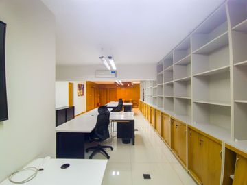 VENTA OFICINA PREMIUM TRIBUNALES  PLAZA LAVALLE