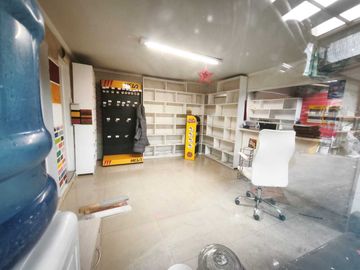 Local comercial en arriendo  en LO PRADO