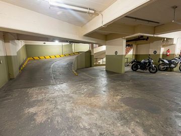 Venta Pack Cocheras Fija Cubiertas 10 m² - Abasto