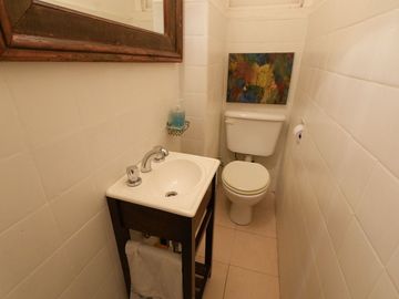 VENTA PISO 5 AMBIENTES Y 3 BALCONES TIPO CASA