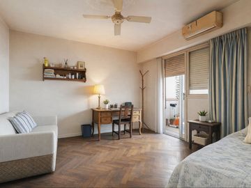 VENTA PISO 5 AMBIENTES Y 3 BALCONES TIPO CASA