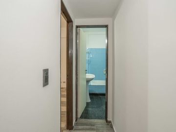 Dpto 2 amb con patio y cochera en venta Caballito