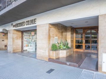 Dpto 2 amb con patio y cochera en venta Caballito