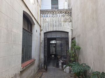VENTA CASA MULTIFAMILIAR EN FLORES