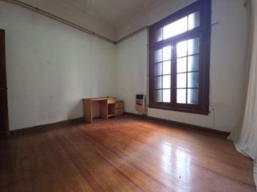 VENTA CASA MULTIFAMILIAR EN FLORES