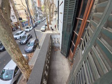 VENTA CASA MULTIFAMILIAR EN FLORES