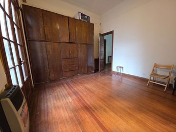 VENTA CASA MULTIFAMILIAR EN FLORES