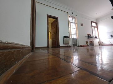 VENTA CASA MULTIFAMILIAR EN FLORES