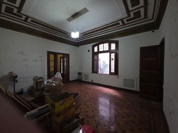 VENTA CASA MULTIFAMILIAR EN FLORES