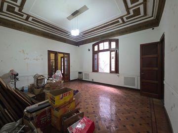 VENTA CASA MULTIFAMILIAR EN FLORES